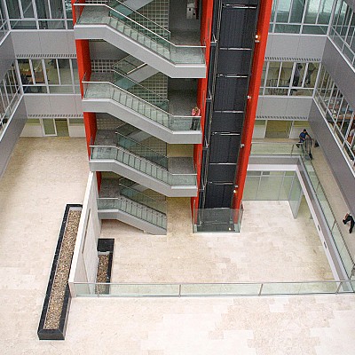 EDIFICIO DE TECNOLOGÍAS AVANZADAS “BLUENET”